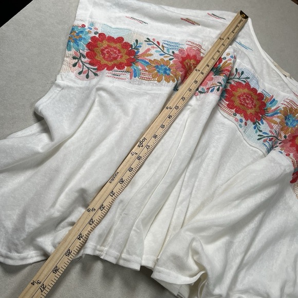 New Savanna Jane Floral Embroidered Poncho Top Sz M/L Southwestern Boho NWT - Picture 7 of 9